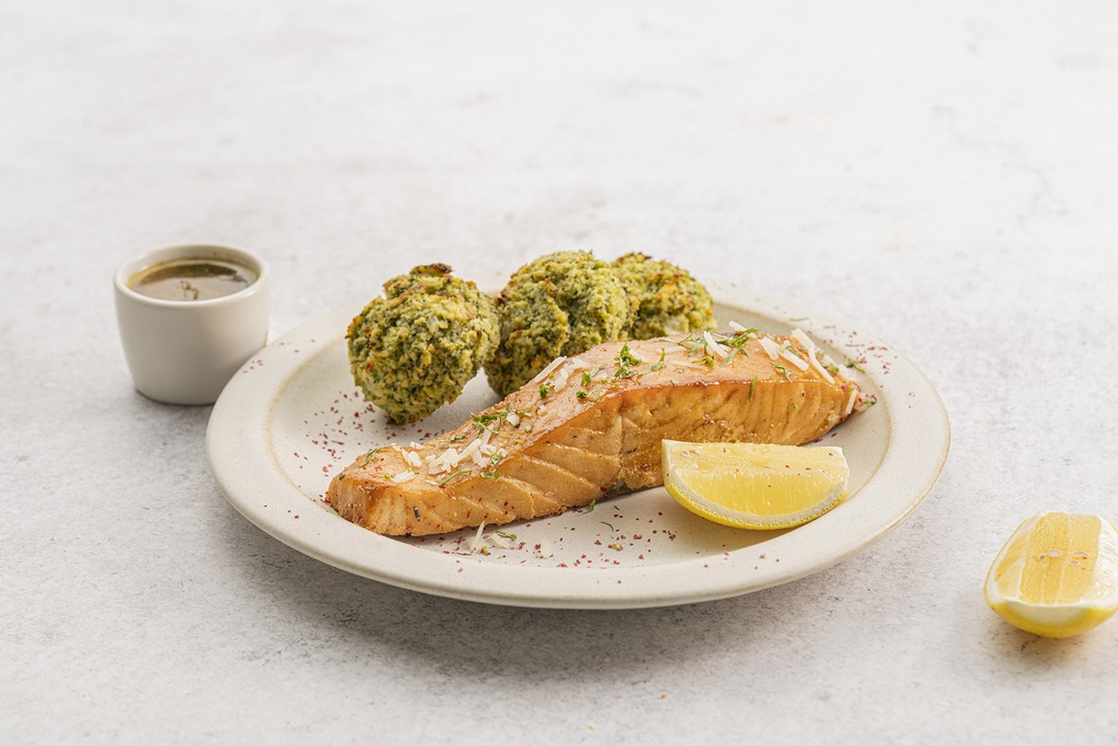 Grilled Salmon & broccoli cheese ball