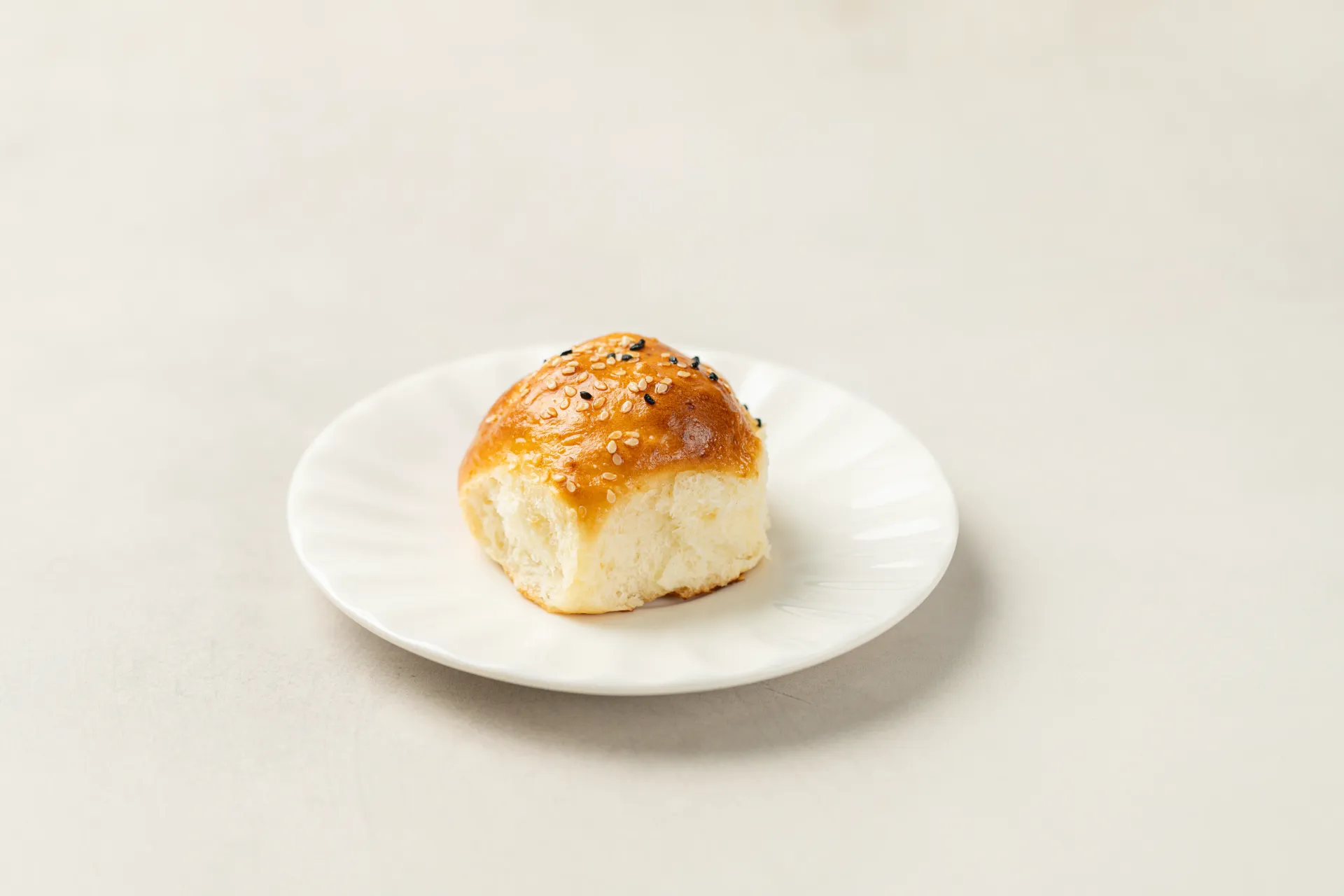 Cheese Pastry with Honey 