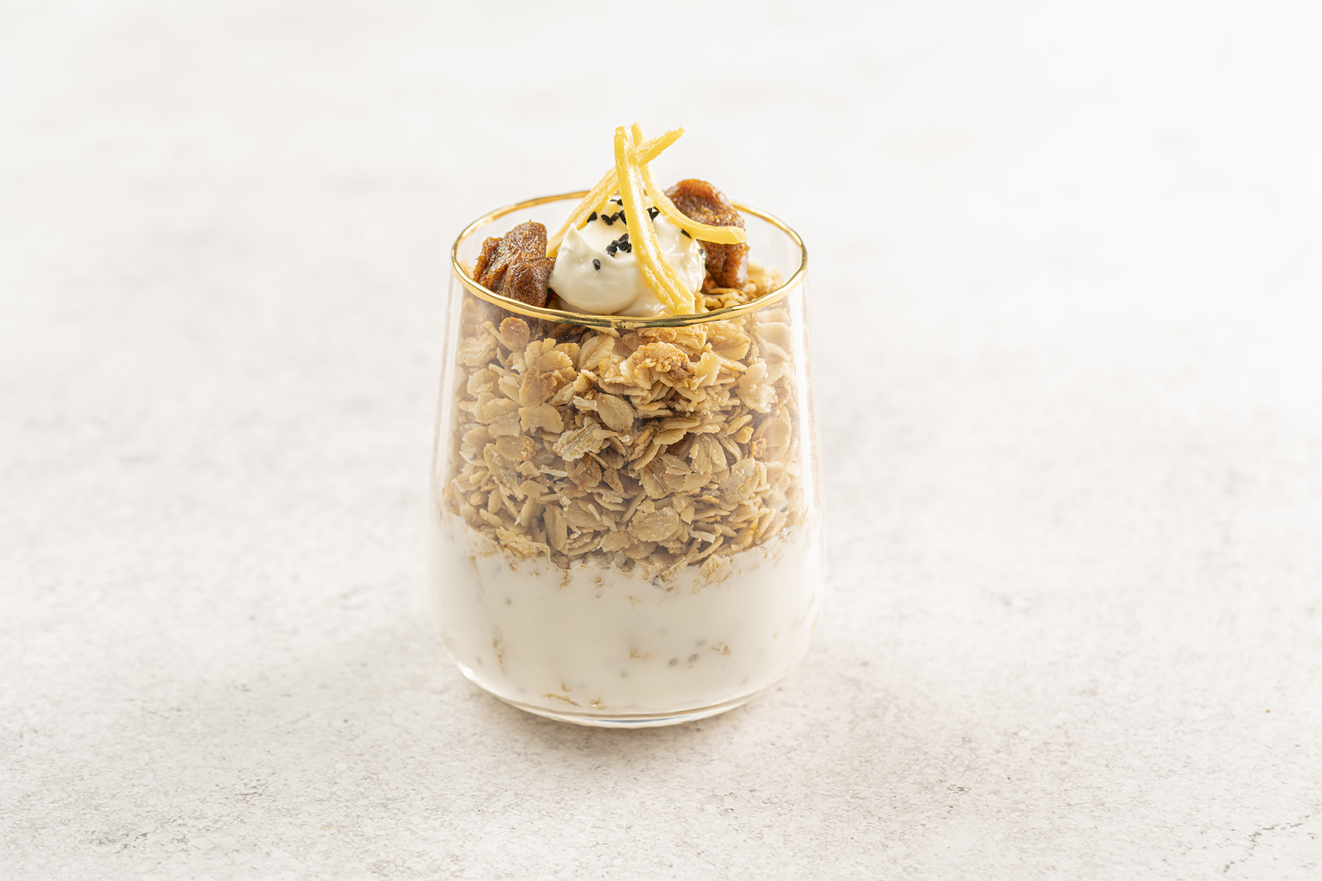 Oats Massoub with pitted dates bowl